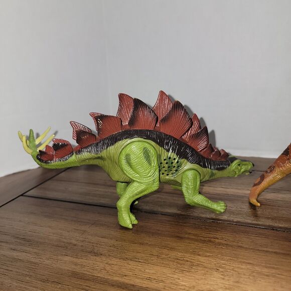 Set of 3 Light-Up & Sound Dinosaurs: T-Rex, Stegosaurus & Carnosaurs - Picture 2 of 8